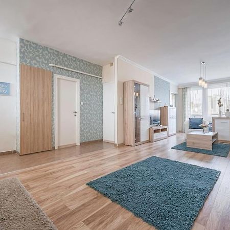 Liszt Ferenc Square Panorama Apt Budapest Exterior photo